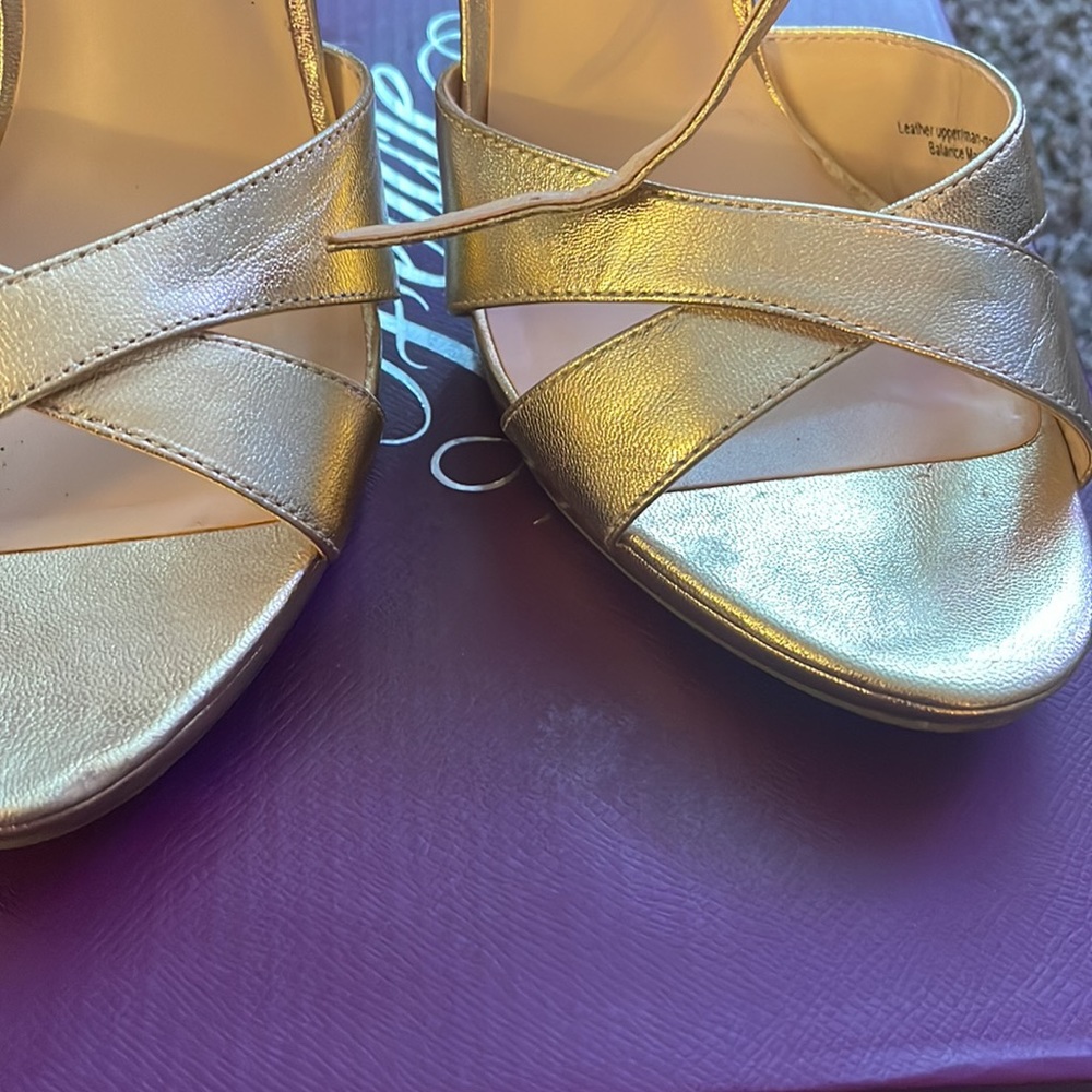 Fergie | Gold💛 Stiletto Heels | Size 9 | Gently worn with a few minor scuffs| - Picture 5 of 5